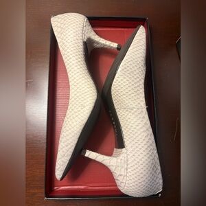 Talbots Cream 2.5” New Heels